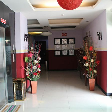 โรงแรมฮอลลีวูด จาการ์ตา ภายนอก รูปภาพ