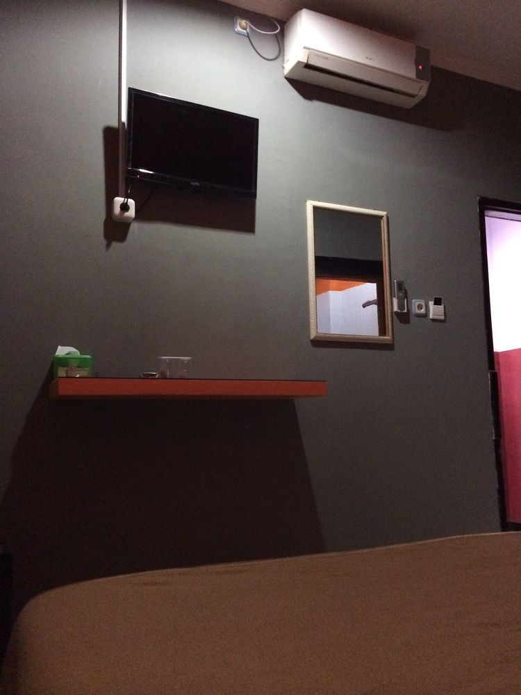 โรงแรมฮอลลีวูด จาการ์ตา ภายนอก รูปภาพ