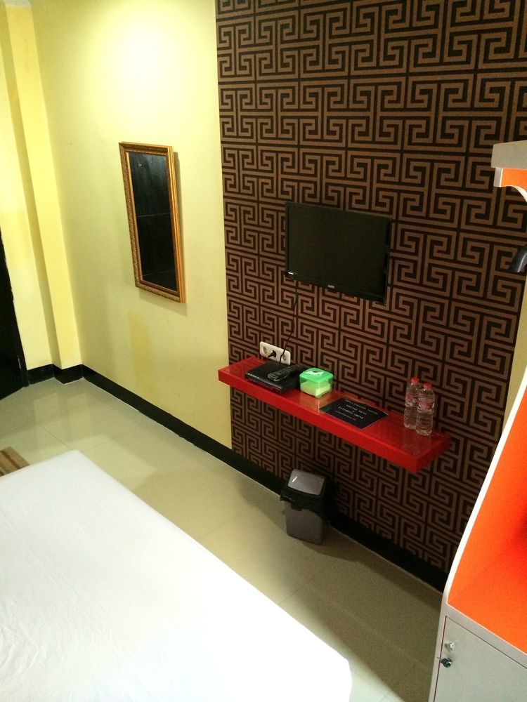โรงแรมฮอลลีวูด จาการ์ตา ภายนอก รูปภาพ